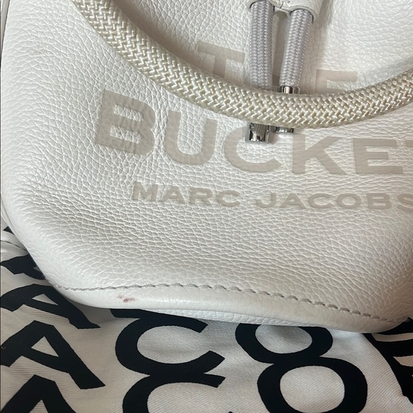 Marc Jacobs White Bucket Bag - Picture 2 of 6